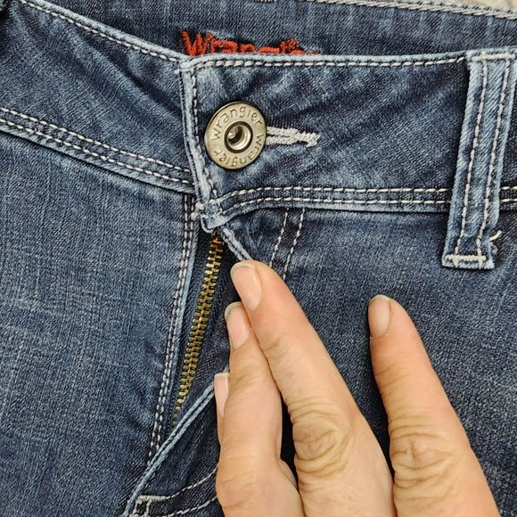 Wrangler Jeans Womens 8 Dark Wash Stretch Mid Rise Shaping Bootcut - Picture 3 of 14